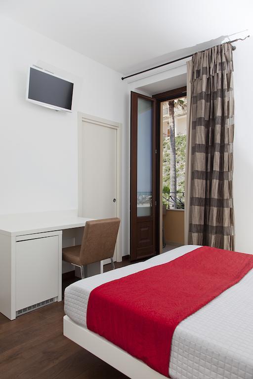 Iamartino Quality Rooms Термоли Стая снимка